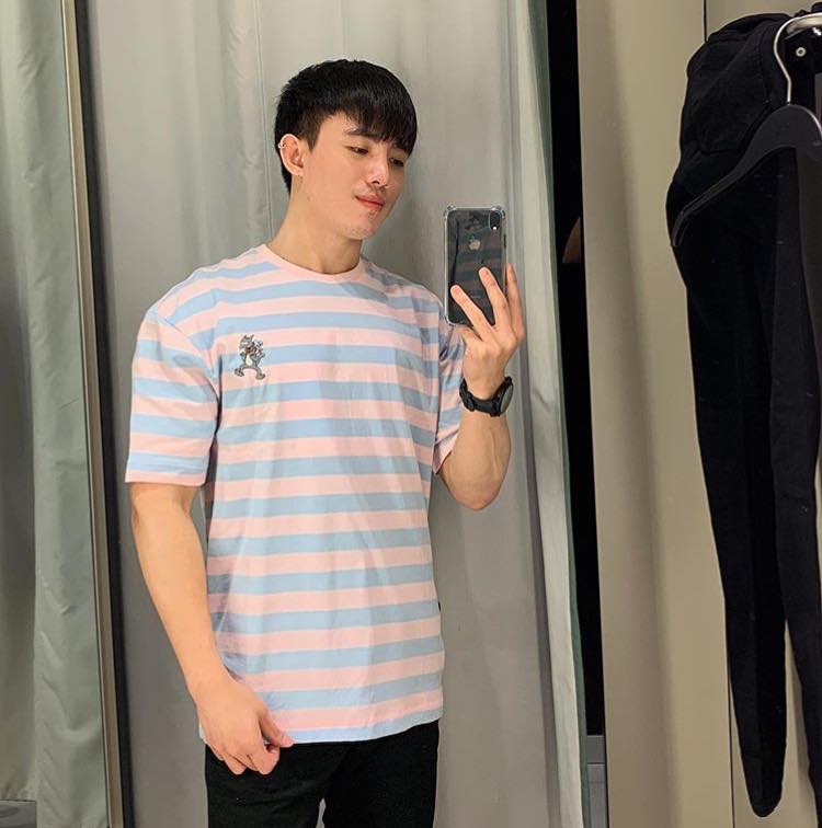 ถ่ายเองกับมือ 111