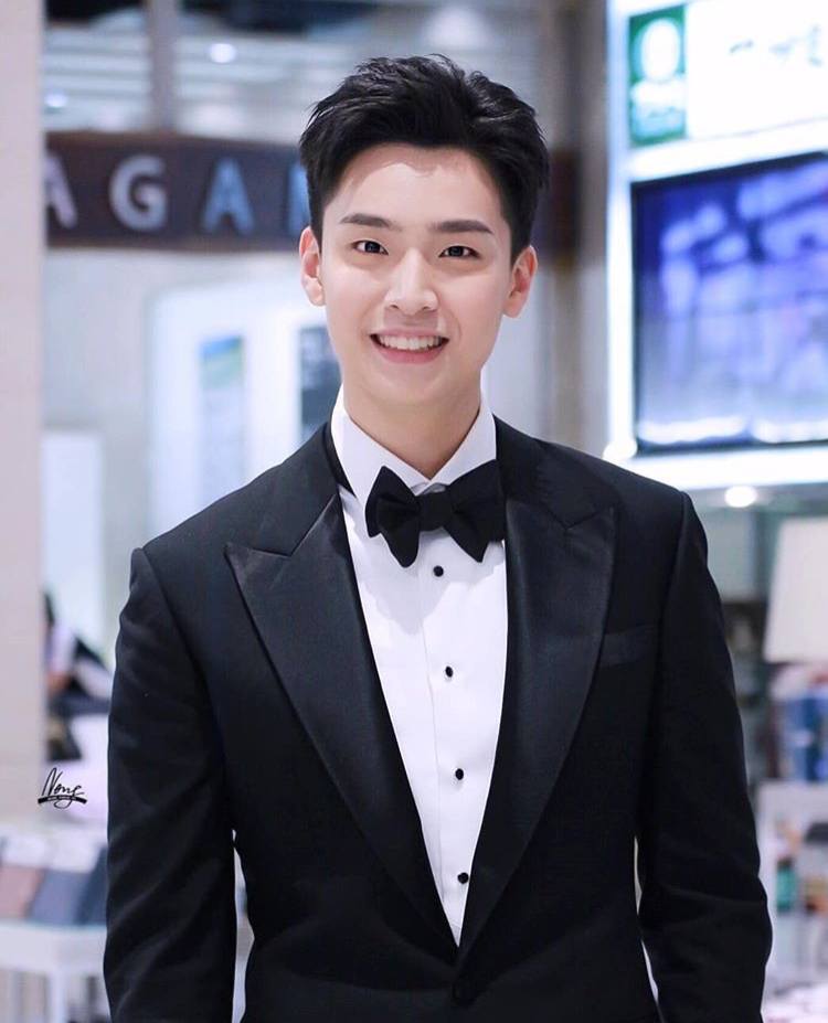 นมชมพูที่รอคอย หมอเน๋งสุดหล่อ