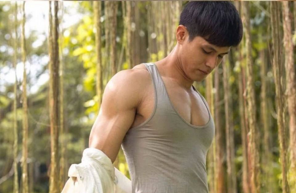 หนุ่มหล่อขึ้นปก 316
