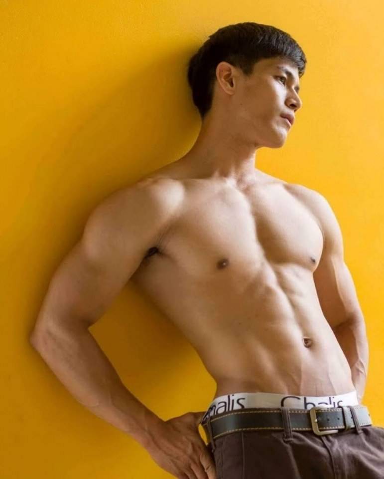หนุ่มหล่อขึ้นปก 316
