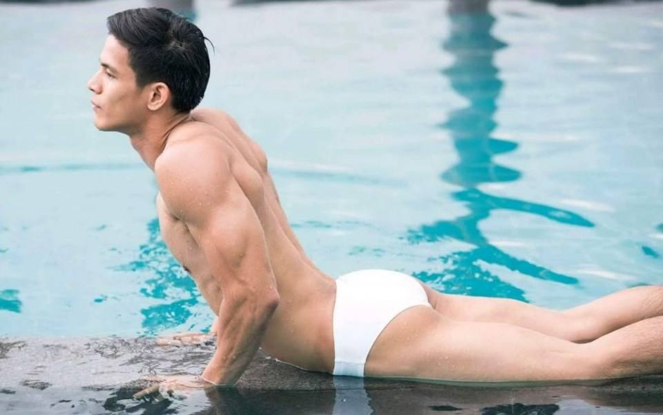 หนุ่มหล่อขึ้นปก 316