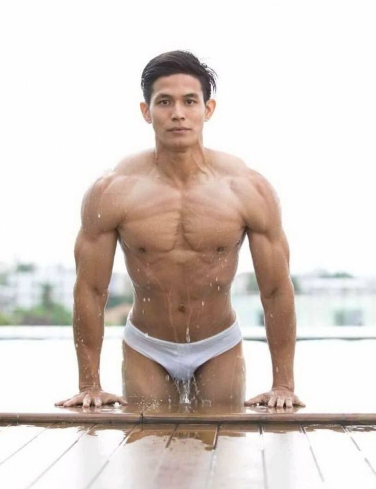 หนุ่มหล่อขึ้นปก 316