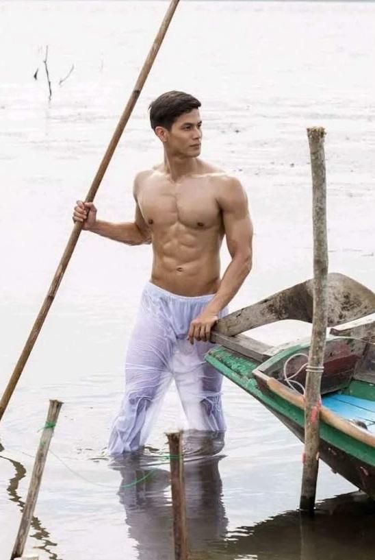 หนุ่มหล่อขึ้นปก 316