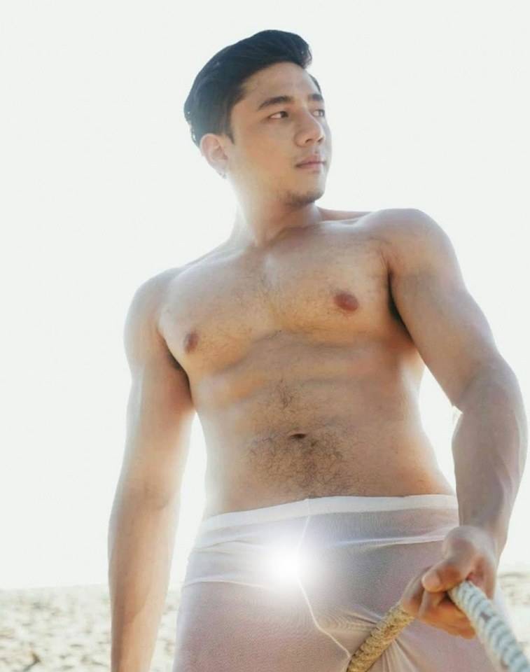 หนุ่มหล่อขึ้นปก 320