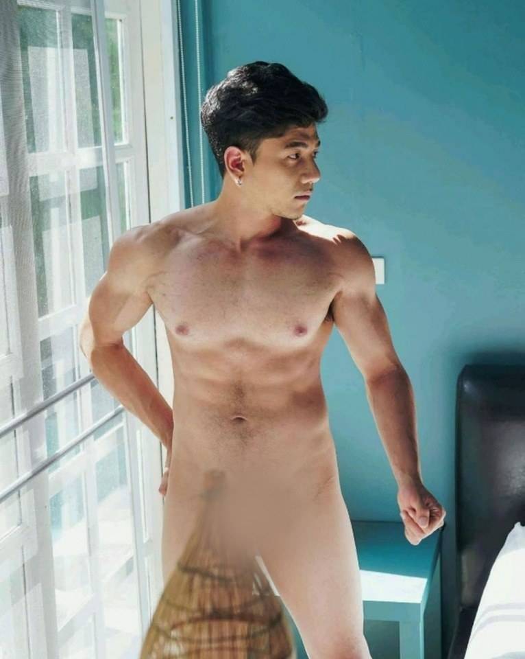 หนุ่มหล่อขึ้นปก 320