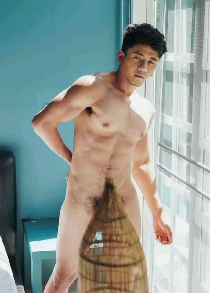 หนุ่มหล่อขึ้นปก 320