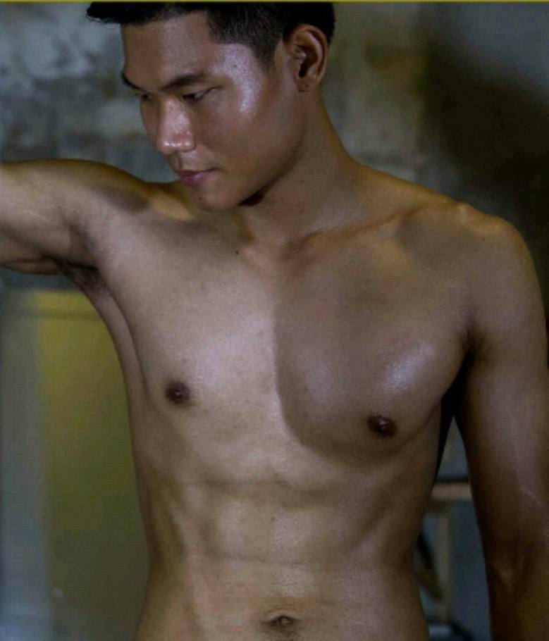 หนุ่มหล่อขึ้นปก 321.1