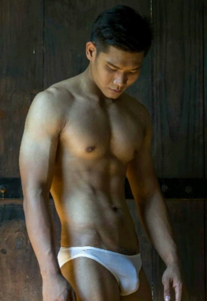หนุ่มหล่อขึ้นปก 321.1