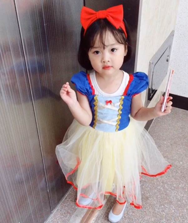 สาวน้อยหน้าทะเล้น ควอน ยูรี เน็ตไอดอลตัวน้อยเกาหลี