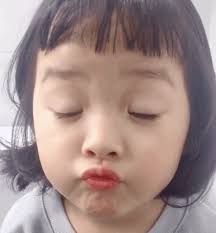 สาวน้อยหน้าทะเล้น ควอน ยูรี เน็ตไอดอลตัวน้อยเกาหลี