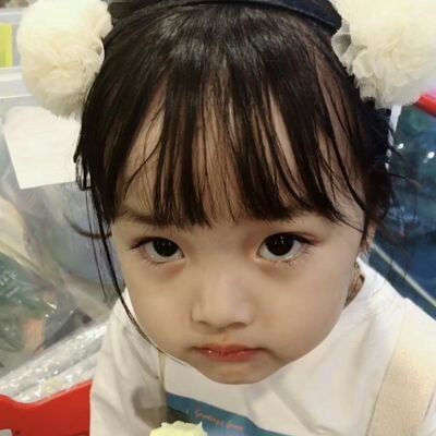 สาวน้อยหน้าทะเล้น ควอน ยูรี เน็ตไอดอลตัวน้อยเกาหลี