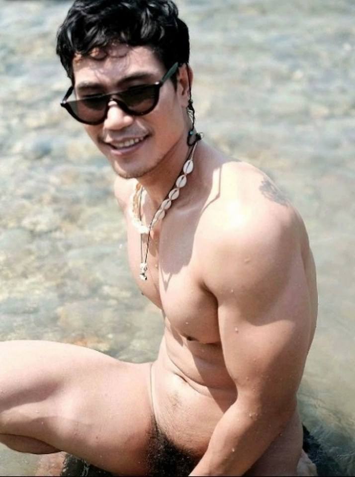 หนุ่มหล่อขึ้นปก 322