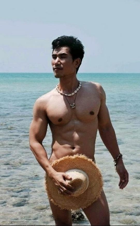 หนุ่มหล่อขึ้นปก 322