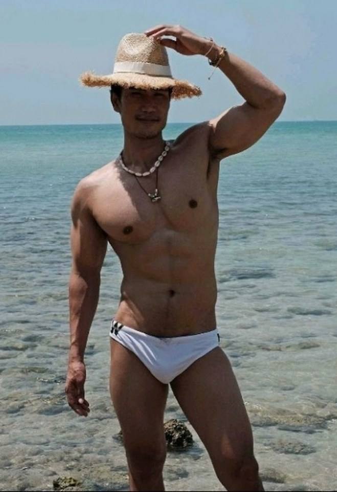 หนุ่มหล่อขึ้นปก 322