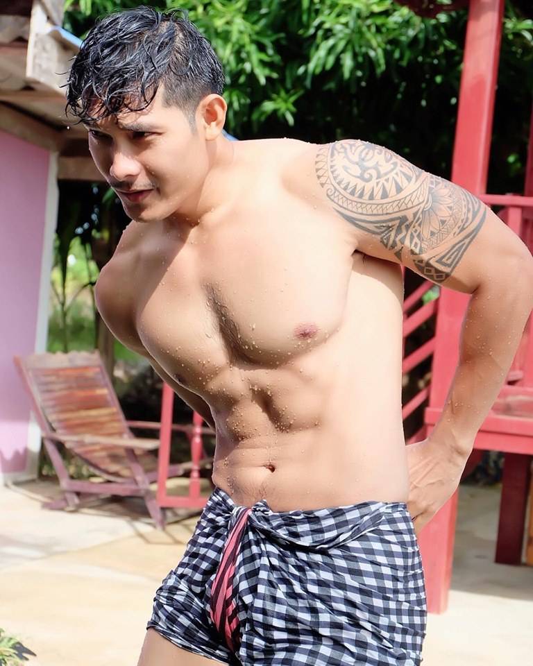 ผ้าขาวม้าพาเสียว