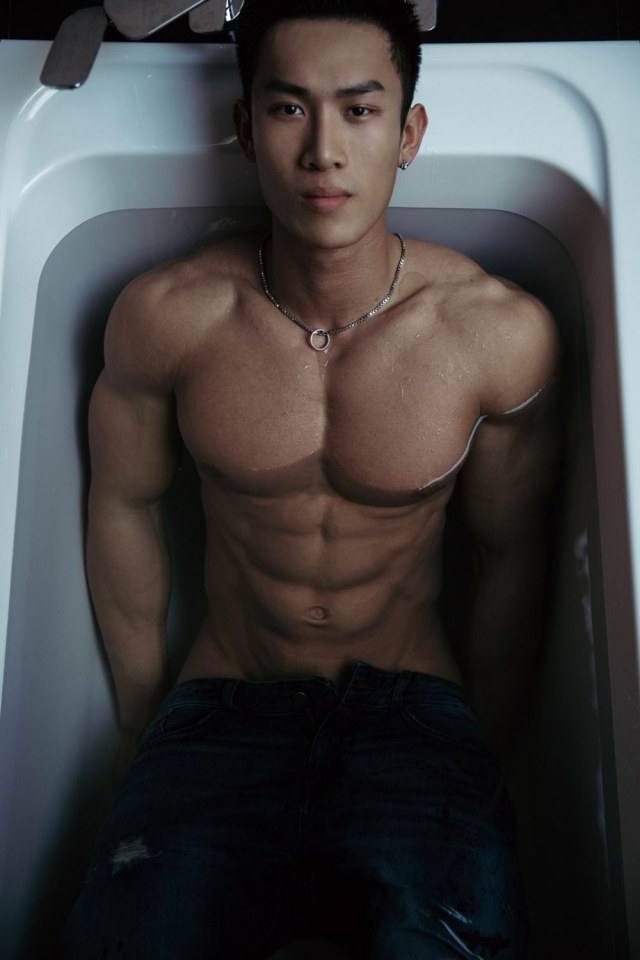 เลียคนแน่น
