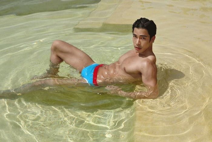 มันใหญ่มาก!! ณัฐ ศักดาทร อวดหุ่นสุดเซ็กซี่กับกางเกงว่ายน้ำตัวจิ๋ว