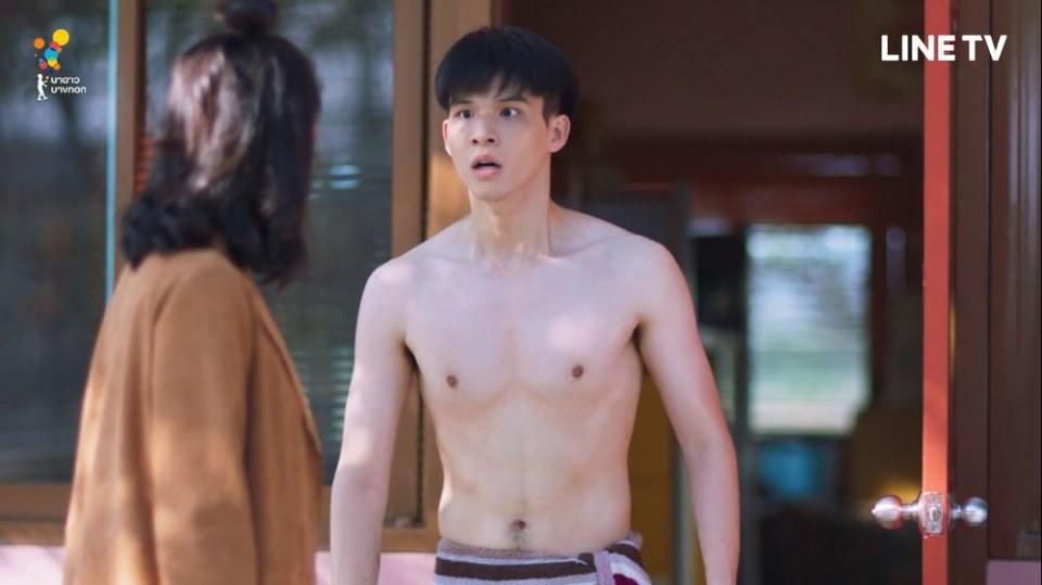 "สกาย วงศ์รวี" ถอดเสื้อโชว์ซิกแพคขาวๆ ในซีรีย์ My Ambulance
