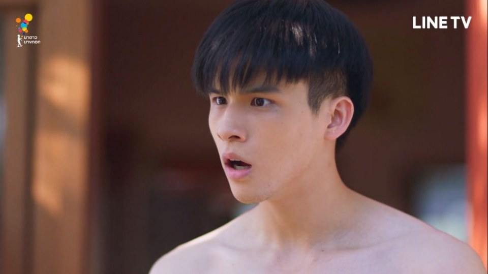 "สกาย วงศ์รวี" ถอดเสื้อโชว์ซิกแพคขาวๆ ในซีรีย์ My Ambulance