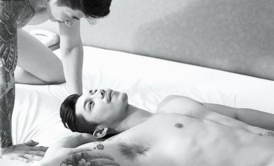 หนุ่มหล่อขึ้นปก 326