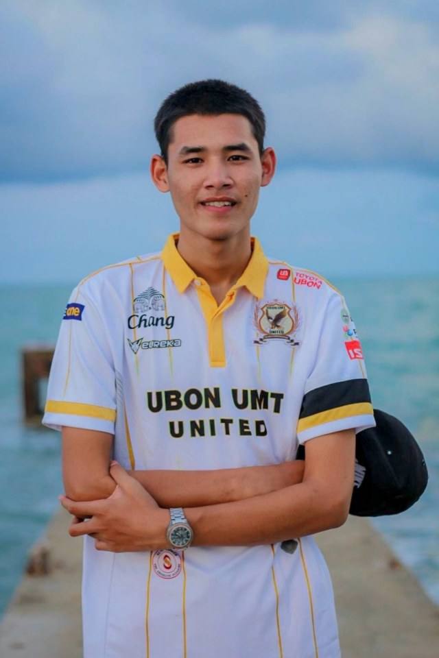 หล่อ9