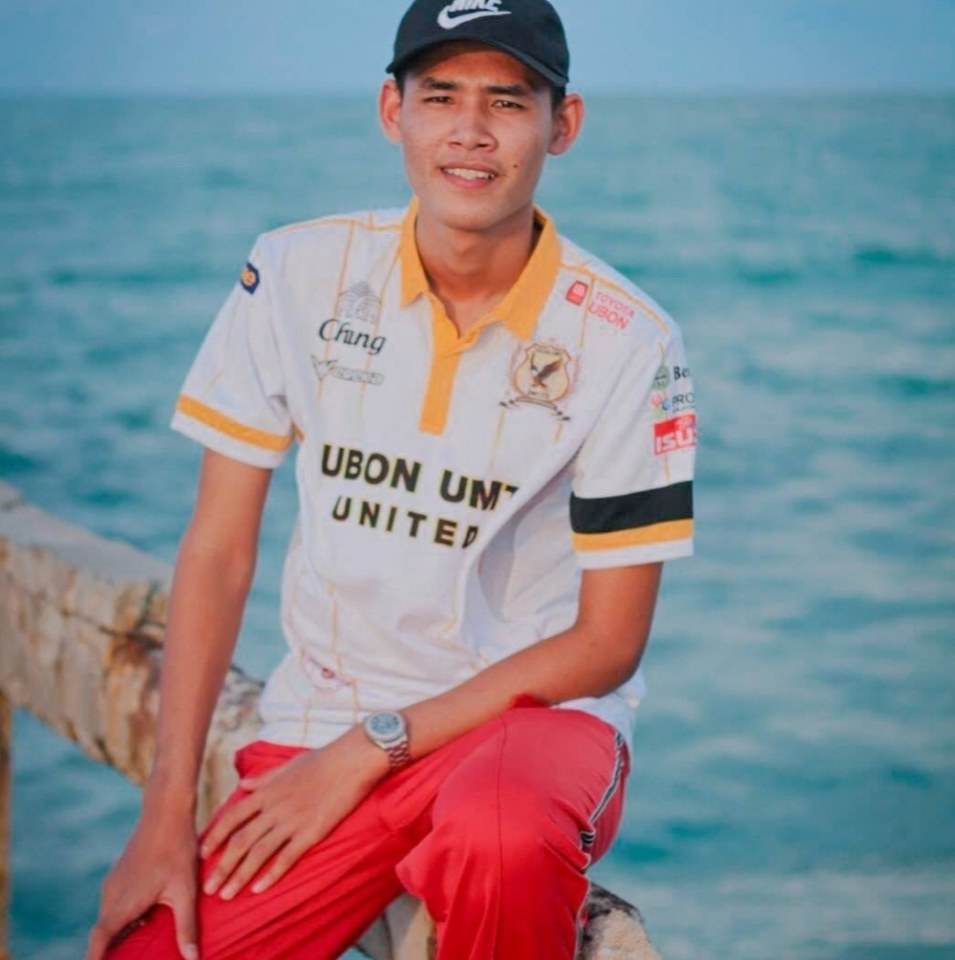 หล่อ9