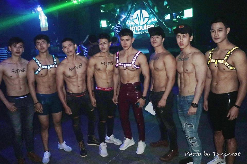 ถอดโชว์ประปราย /8/