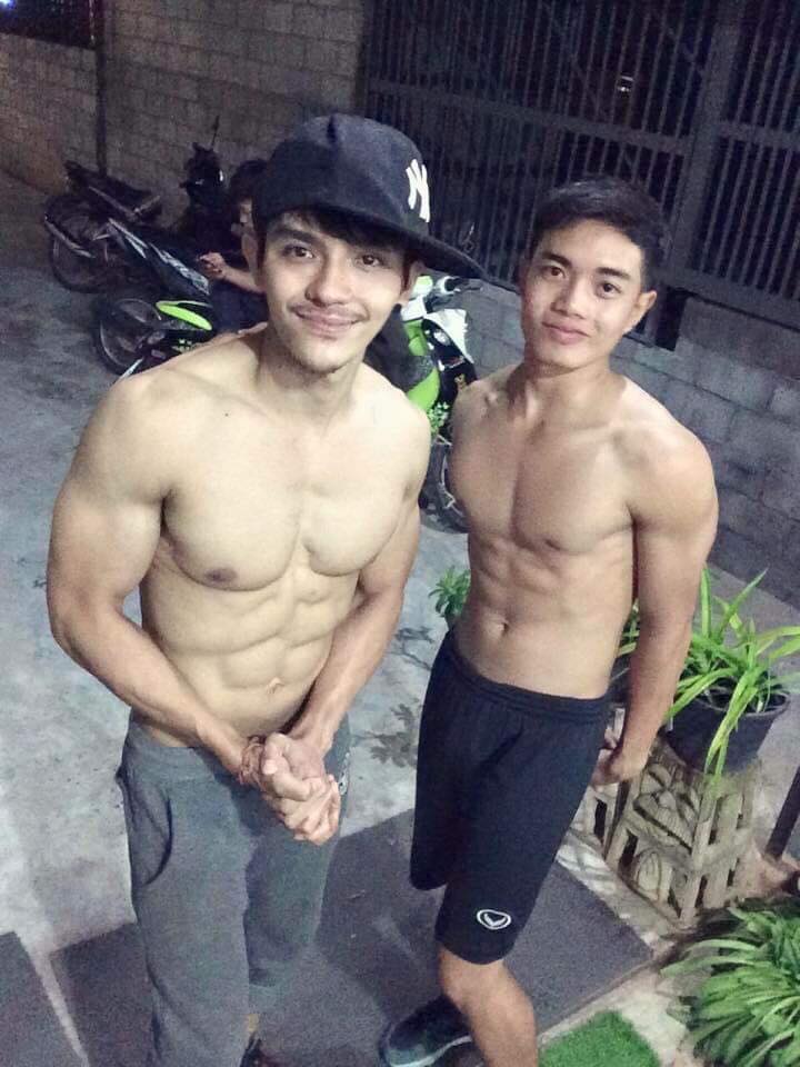 ถอดโชว์ประปราย /11/