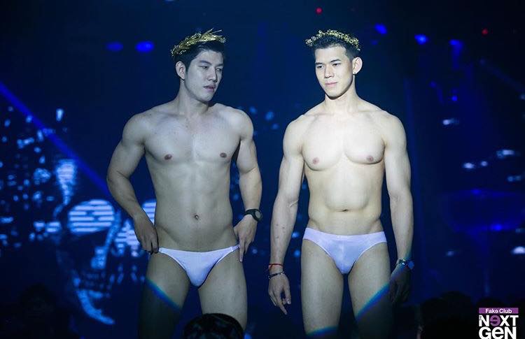 ถอดโชว์ประปราย /16/