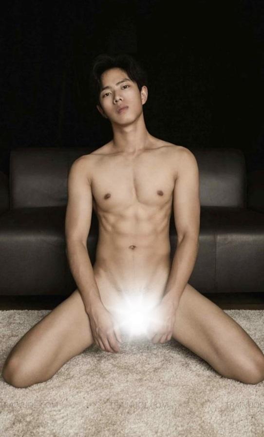 หนุ่มหล่อขึ้นปก 327