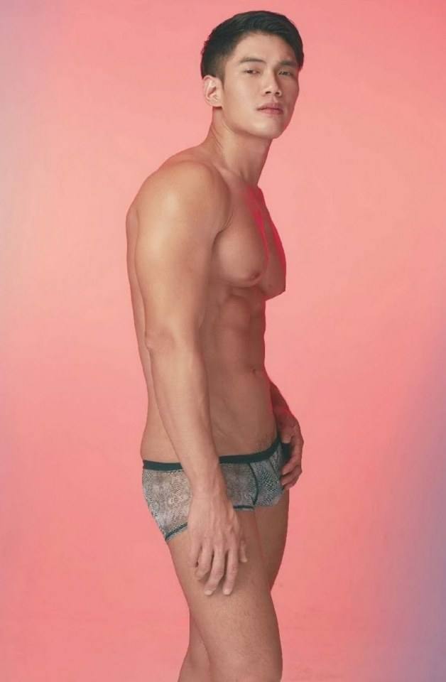 หนุ่มหล่อขึ้นปก 328