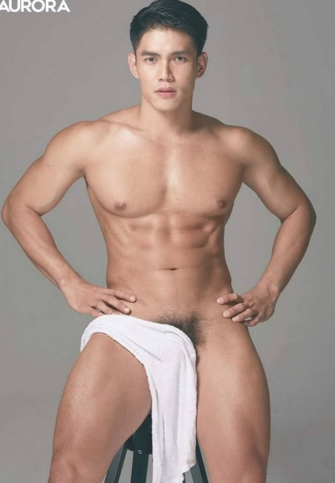 หนุ่มหล่อขึ้นปก 328
