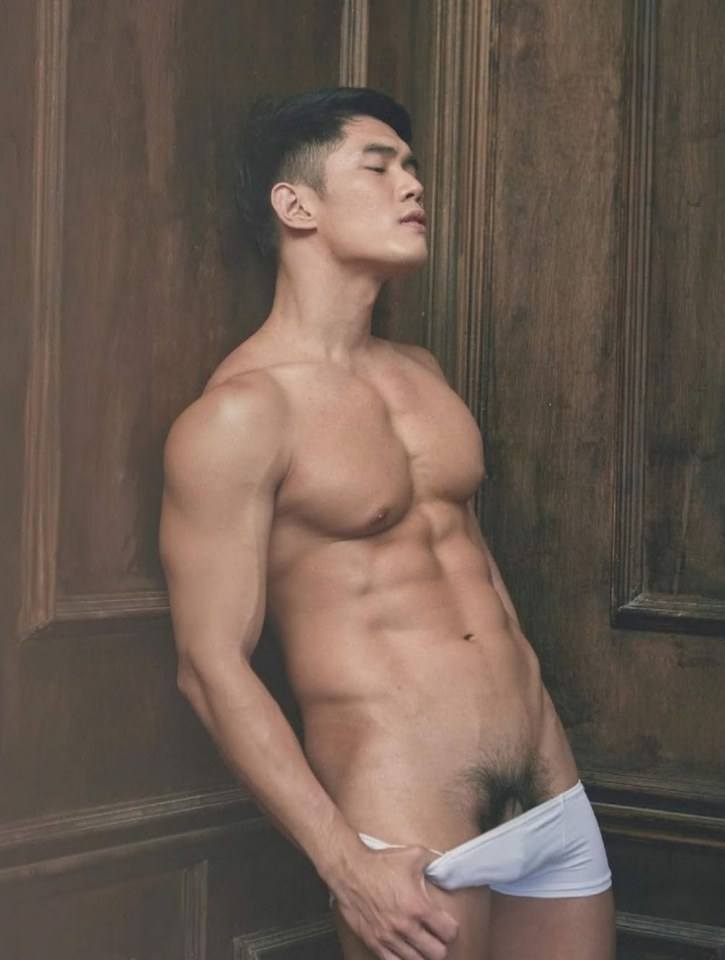 หนุ่มหล่อขึ้นปก 328