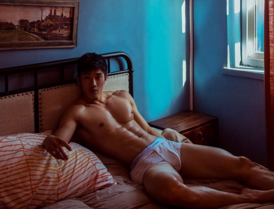ตี๋หนุ่มเร่าร้อน...