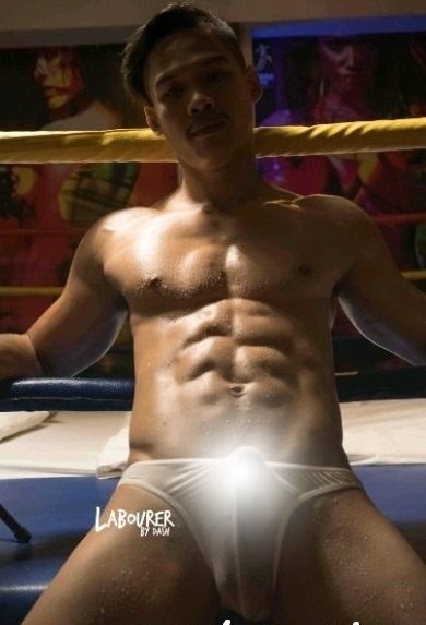 หนุ่มหล่อขึ้นปก 337