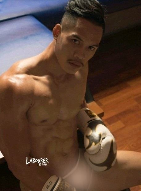 หนุ่มหล่อขึ้นปก 337