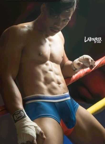 หนุ่มหล่อขึ้นปก 337