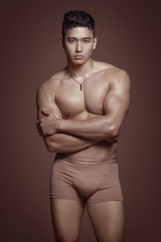 หนุ่มลูกครึ่ง The Skin Tone