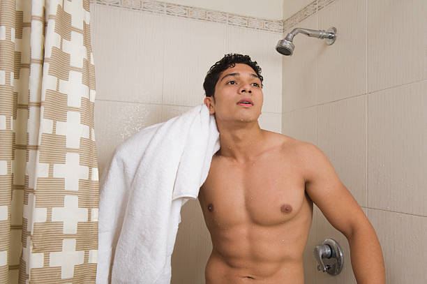 แอบดูนายแบบอาบน้ำ Men in the Bath