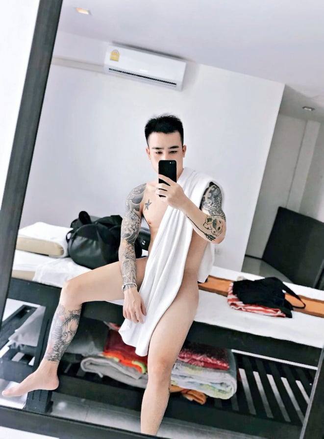 ถ่ายเองกับมือ 113