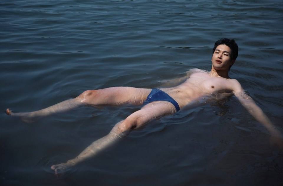 ขาวมาก-ล่ำๆ 2
