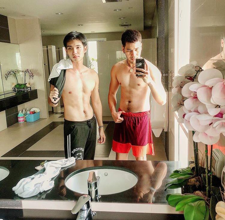 ถ่ายเองกับมือ 120