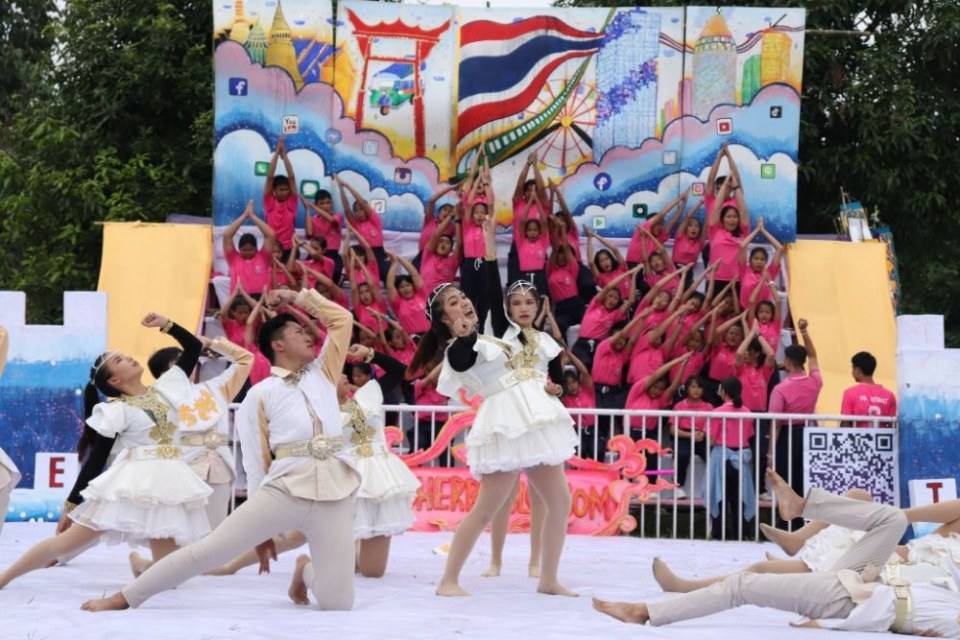 สวยปังอลังเวอร์ มงไม่ลงไม่รู้แล้ว กีฬาสีโรงเรียนแม่ลาววิทยาคม 62 สีชมพู
