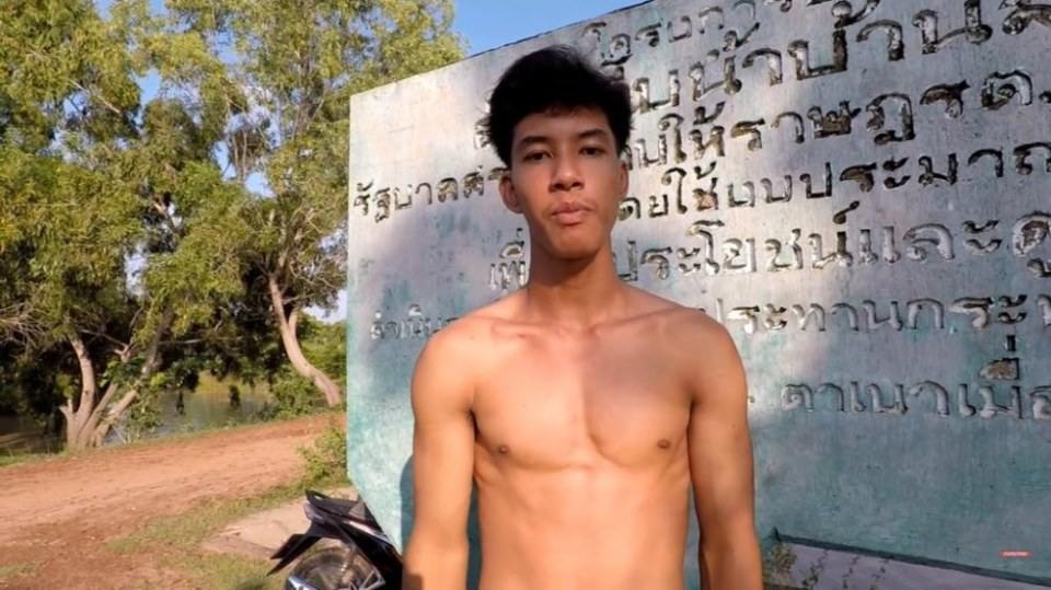 ดีต่อใจ#878โดดน้ำกับน้องเดล