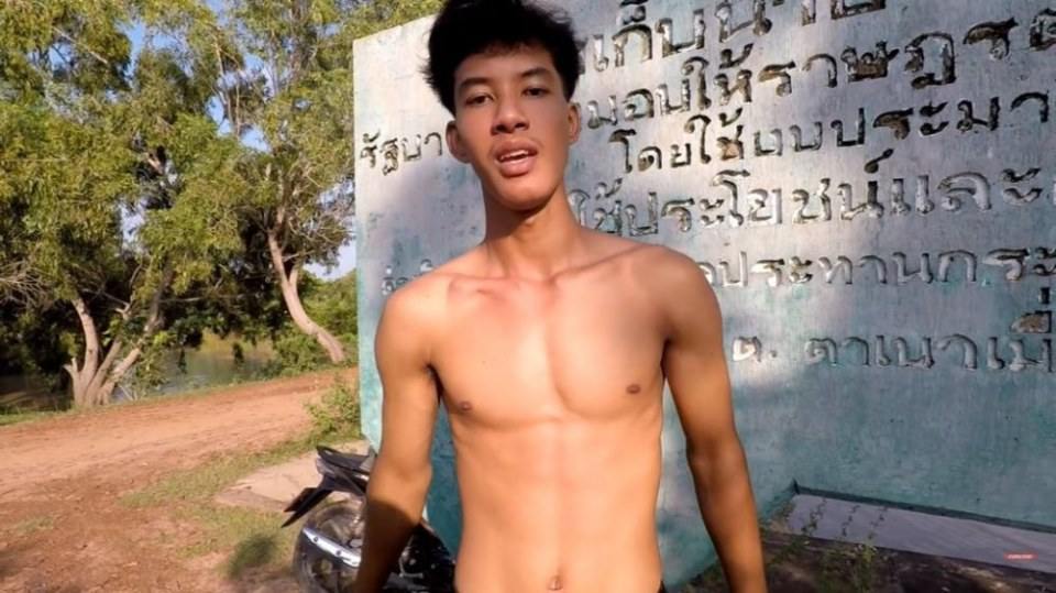 ดีต่อใจ#878โดดน้ำกับน้องเดล