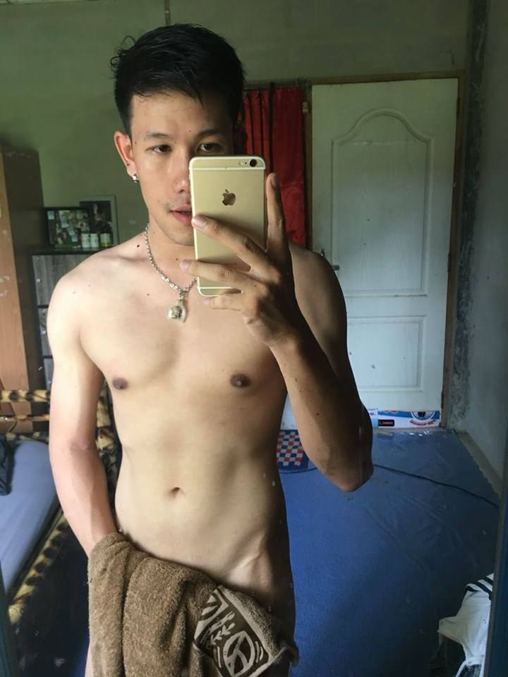 ถ่ายเองกับมือ 122