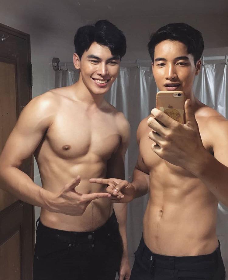ถ่ายเองกับมือ 128