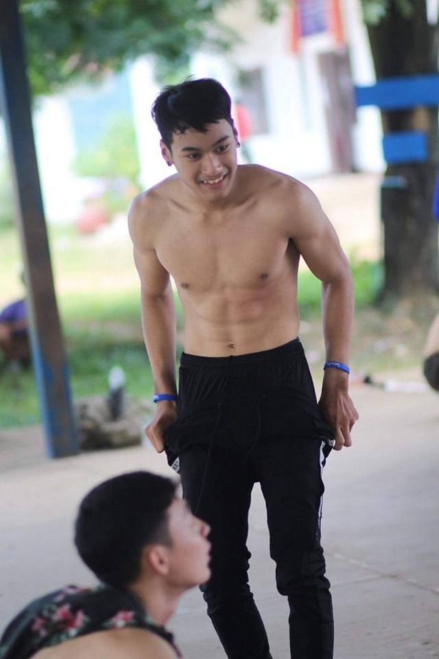 ทำอะไรกัน