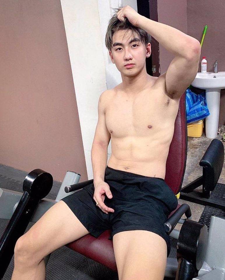 ถอดโชว์เรือนร่าง 2566
