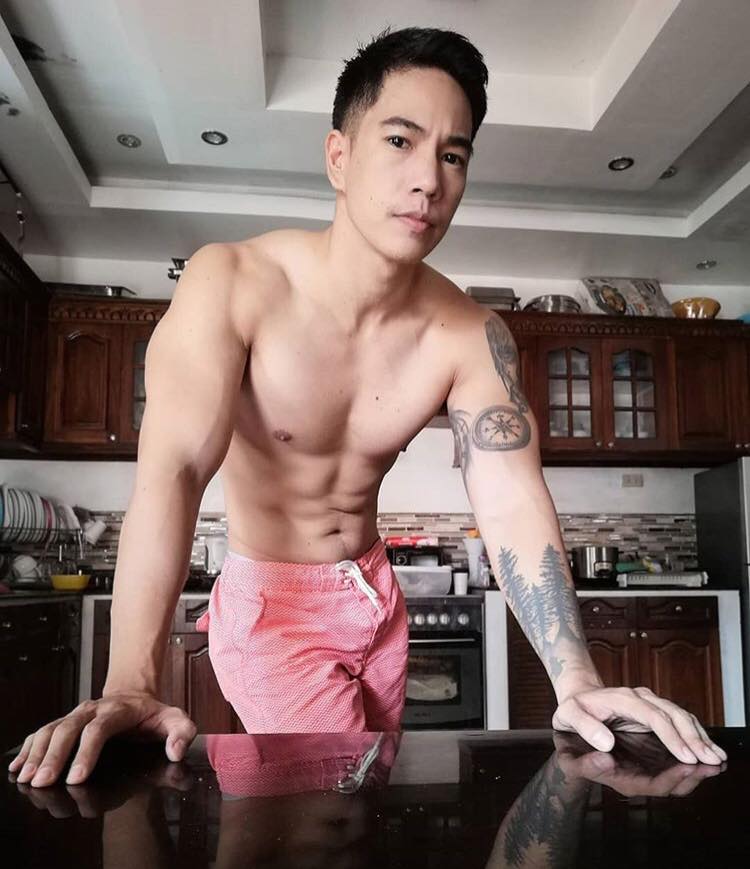 ถอดโชว์เรือนร่าง 2567